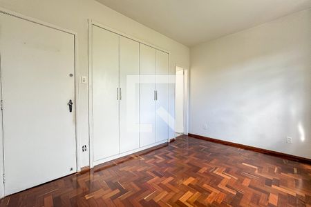 Apartamento para alugar com 126m², 4 quartos e 2 vagas Apartamento para alugar com 126m², 4 quartos e 2 vagasSuíte