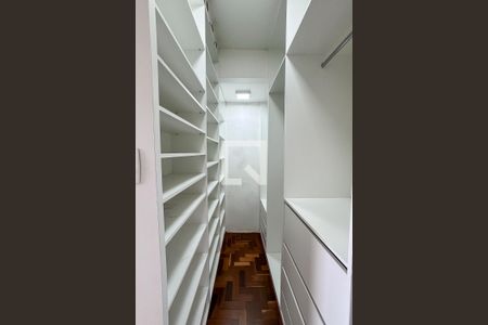 Apartamento para alugar com 126m², 4 quartos e 2 vagas Apartamento para alugar com 126m², 4 quartos e 2 vagasQuarto 3/ closet