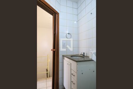 Casa de condomínio para alugar com 55m², 2 quartos e sem vaga Casa de condomínio para alugar com 55m², 2 quartos e sem vagaBanheiro