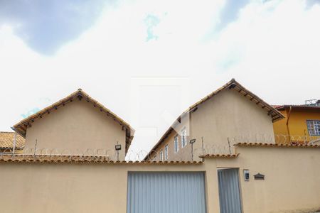 Casa de condomínio para alugar com 55m², 2 quartos e sem vaga Casa de condomínio para alugar com 55m², 2 quartos e sem vagaFachada