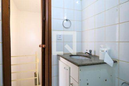 Casa de condomínio para alugar com 55m², 2 quartos e sem vaga Casa de condomínio para alugar com 55m², 2 quartos e sem vagaBanheiro