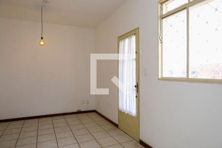 Casa de condomínio para alugar com 55m², 2 quartos e sem vaga Casa de condomínio para alugar com 55m², 2 quartos e sem vagaSala