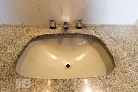 Apartamento à venda com 115m², 3 quartos e 3 vagasBanheiro da suíte