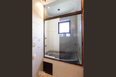 Apartamento à venda com 115m², 3 quartos e 3 vagasBanheiro da suíte