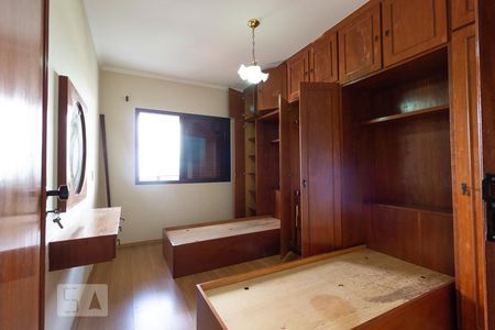 Apartamento à venda com 115m², 3 quartos e 3 vagasQuarto 2