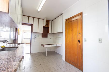 Apartamento à venda com 115m², 3 quartos e 3 vagasCozinha