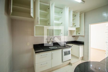 Casa à venda com 312m², 3 quartos e 3 vagasCozinha