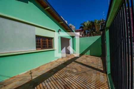 Casa à venda com 312m², 3 quartos e 3 vagasFachada