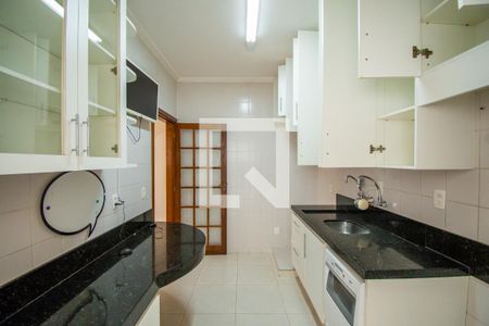 Casa à venda com 312m², 3 quartos e 3 vagasCozinha