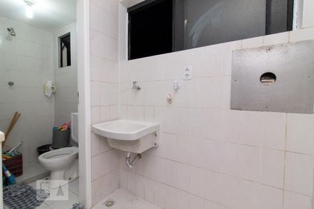 area serviço de apartamento para alugar com 3 quartos, 88m² em Costa Azul, Salvador