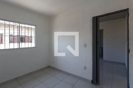Quarto 1 de casa para alugar com 2 quartos, 42m² em Conjunto Residencial José Bonifácio, São Paulo