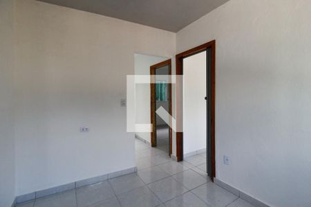 Sala de casa para alugar com 2 quartos, 42m² em Conjunto Residencial José Bonifácio, São Paulo
