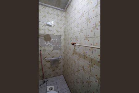 Casa à venda com 218m², 2 quartos e 3 vagasBanheiro da Suíte