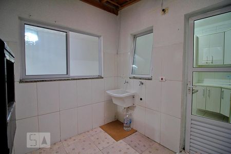 Área de Serviço de apartamento para alugar com 2 quartos, 72m² em Vila Alice, Santo André