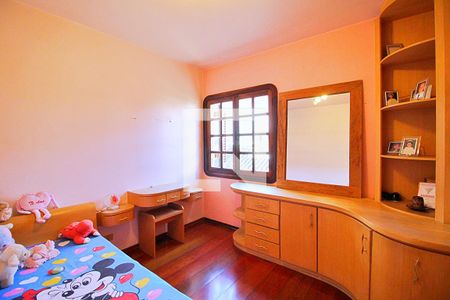 Casa à venda com 322m², 4 quartos e 4 vagasQuarto 2