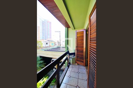 Casa à venda com 322m², 4 quartos e 4 vagasVaranda da Suíte