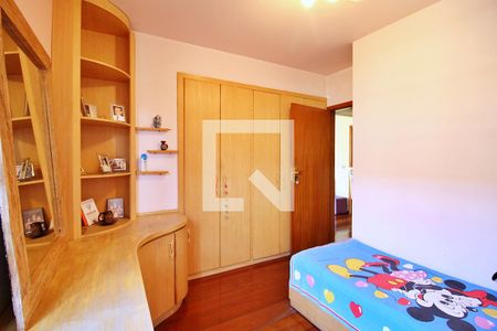 Casa à venda com 322m², 4 quartos e 4 vagasQuarto 2