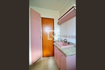 Casa à venda com 322m², 4 quartos e 4 vagasBanheiro