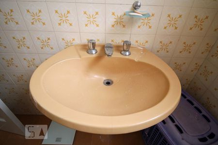 Casa de condomínio à venda com 340m², 4 quartos e 2 vagasBanheiro