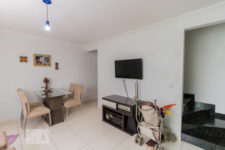 Sala de casa de condomínio à venda com 2 quartos, 91m² em Vila Granada, São Paulo