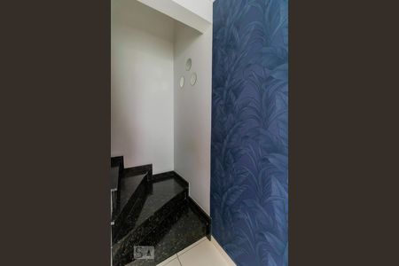 Escada de casa de condomínio à venda com 2 quartos, 91m² em Vila Granada, São Paulo