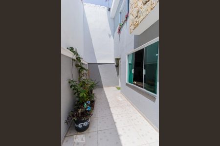 Casa de condomínio para alugar com 91m², 2 quartos e 1 vagaFrente