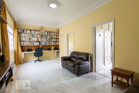 Apartamento à venda com 112m², 2 quartos e sem vaga Apartamento à venda com 112m², 2 quartos e sem vagaSala de Estar