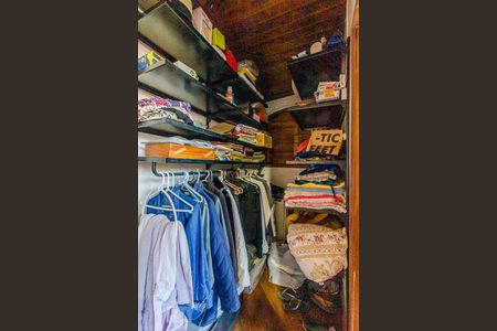 Casa à venda com 204m², 3 quartos e 3 vagasCloset