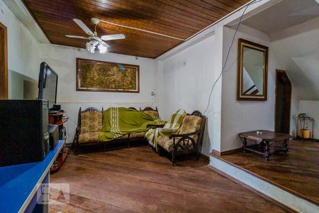 Sala de casa à venda com 3 quartos, 204m² em Tristeza, Porto Alegre