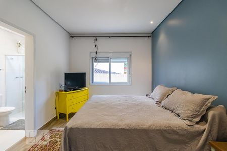 Suíte de casa para alugar com 3 quartos, 285m² em São Fernando Residência, Barueri