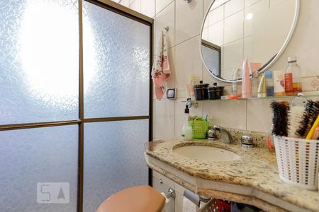 Casa à venda com 150m², 3 quartos e 4 vagasBanheiro da Suíte