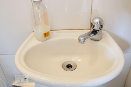 Casa à venda com 150m², 3 quartos e 4 vagasBanheiro de Serviço