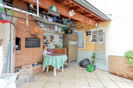 Casa à venda com 150m², 3 quartos e 4 vagasChurrasqueira