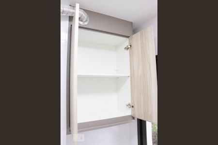 Apartamento para alugar com 55m², 2 quartos e 1 vaga Apartamento para alugar com 55m², 2 quartos e 1 vagaÁrea de Serviço - armário