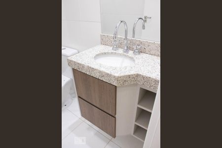Apartamento para alugar com 55m², 2 quartos e 1 vaga Apartamento para alugar com 55m², 2 quartos e 1 vagaBanheiro Social - armário