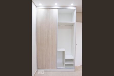 Apartamento para alugar com 55m², 2 quartos e 1 vaga Apartamento para alugar com 55m², 2 quartos e 1 vagaQuarto - Armários