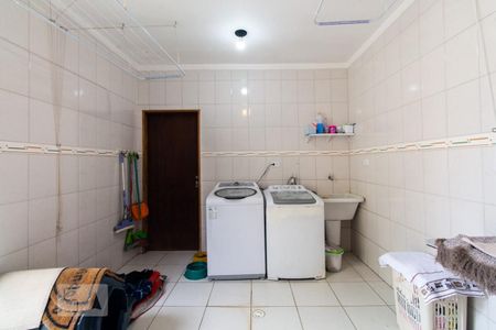 Casa à venda com 350m², 5 quartos e 6 vagasÁrea de serviço