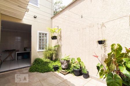 Casa à venda com 350m², 5 quartos e 6 vagasQuintal