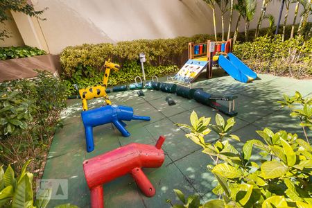 Apartamento para alugar com 114m², 3 quartos e 3 vagas Apartamento para alugar com 114m², 3 quartos e 3 vagasÁrea Comum - Playground