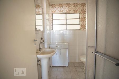Banheiro de apartamento para alugar com 1 quarto, 45m² em Vila Clementino, São Paulo