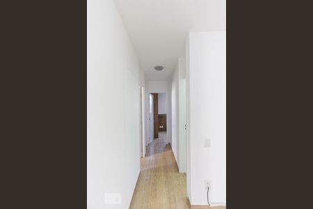 Corredor de apartamento à venda com 3 quartos, 70m² em Vila Nova Alba, São Paulo