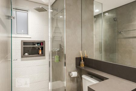 Banheiro de apartamento para alugar com 2 quartos, 83m² em Várzea da Barra Funda, São Paulo