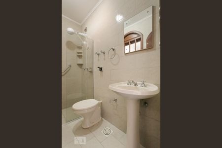 Casa à venda com 287m², 5 quartos e 3 vagasBanheiro de Serviço