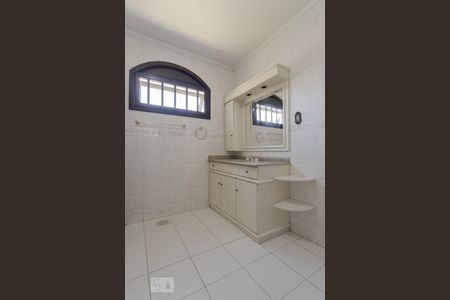 Casa à venda com 287m², 5 quartos e 3 vagasBanheiro Social