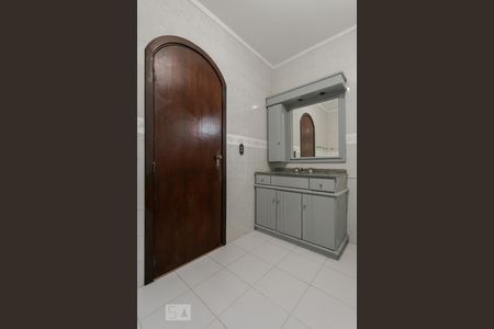 Casa à venda com 287m², 5 quartos e 3 vagasBanheiro da Suíte