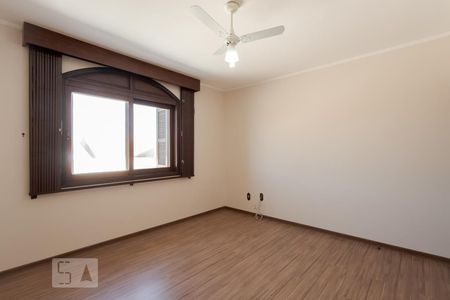 Casa à venda com 287m², 5 quartos e 3 vagasQuarto 2