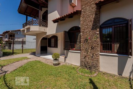 Casa à venda com 287m², 5 quartos e 3 vagasPátio