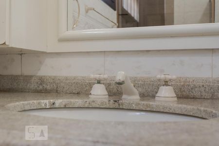 Casa à venda com 287m², 5 quartos e 3 vagasBanheiro Social