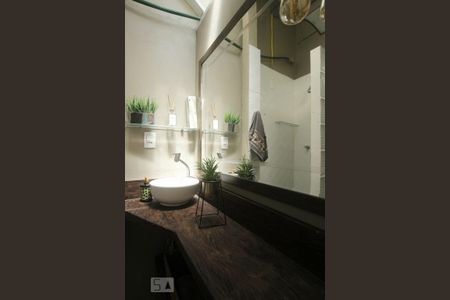 Casa à venda com 263m², 6 quartos e 3 vagasBANHEIRO DE SERVIÇO