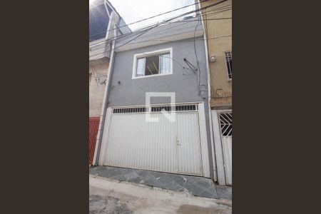 Casa à venda com 90m², 2 quartos e 2 vagas Casa à venda com 90m², 2 quartos e 2 vagasFachada